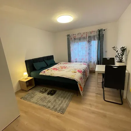 Luis Ruesselsheim O1