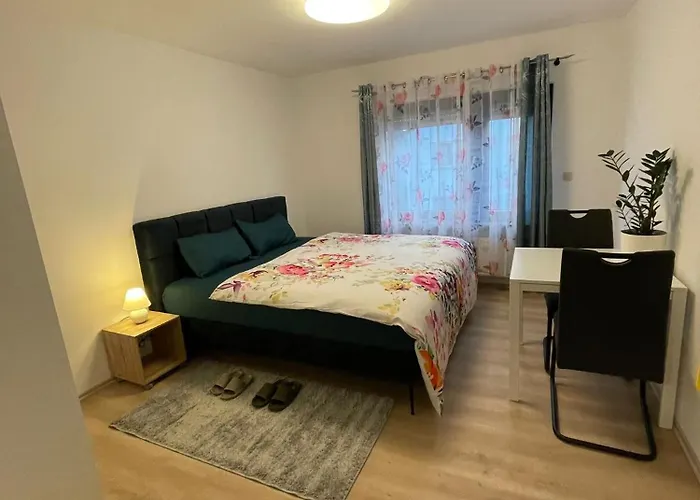 Luis Ruesselsheim O1