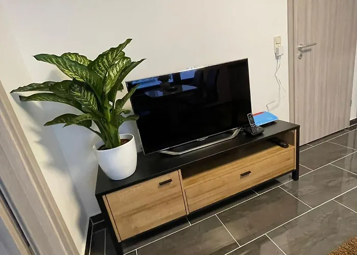 Luis Ruesselsheim O1 Homestay szállás *